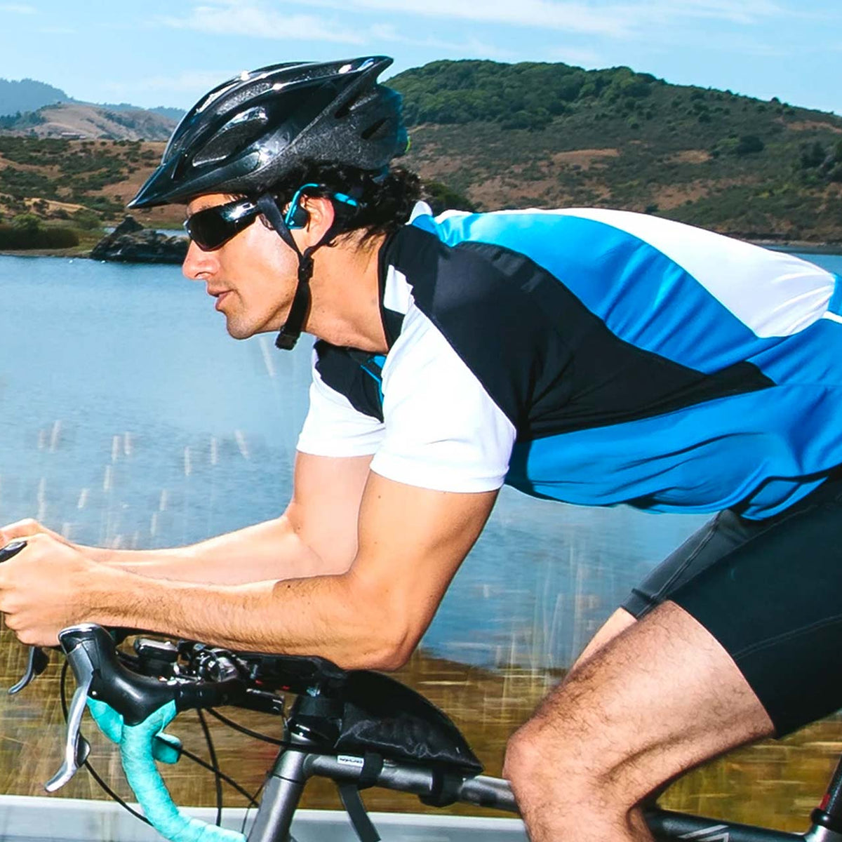 bike helmet bone conduction FANSAISI Motorcycle Bluetooth Speaker Wireless Helmet Headphone Headset with DSP Nosie Cancellation Mic IP66 Waterproof (Green) : Electronics ear Bluetooth headphones let you enjoy music and take calls while staying fully aware of your surroundings Bone-conduction headphones allow cyclists to