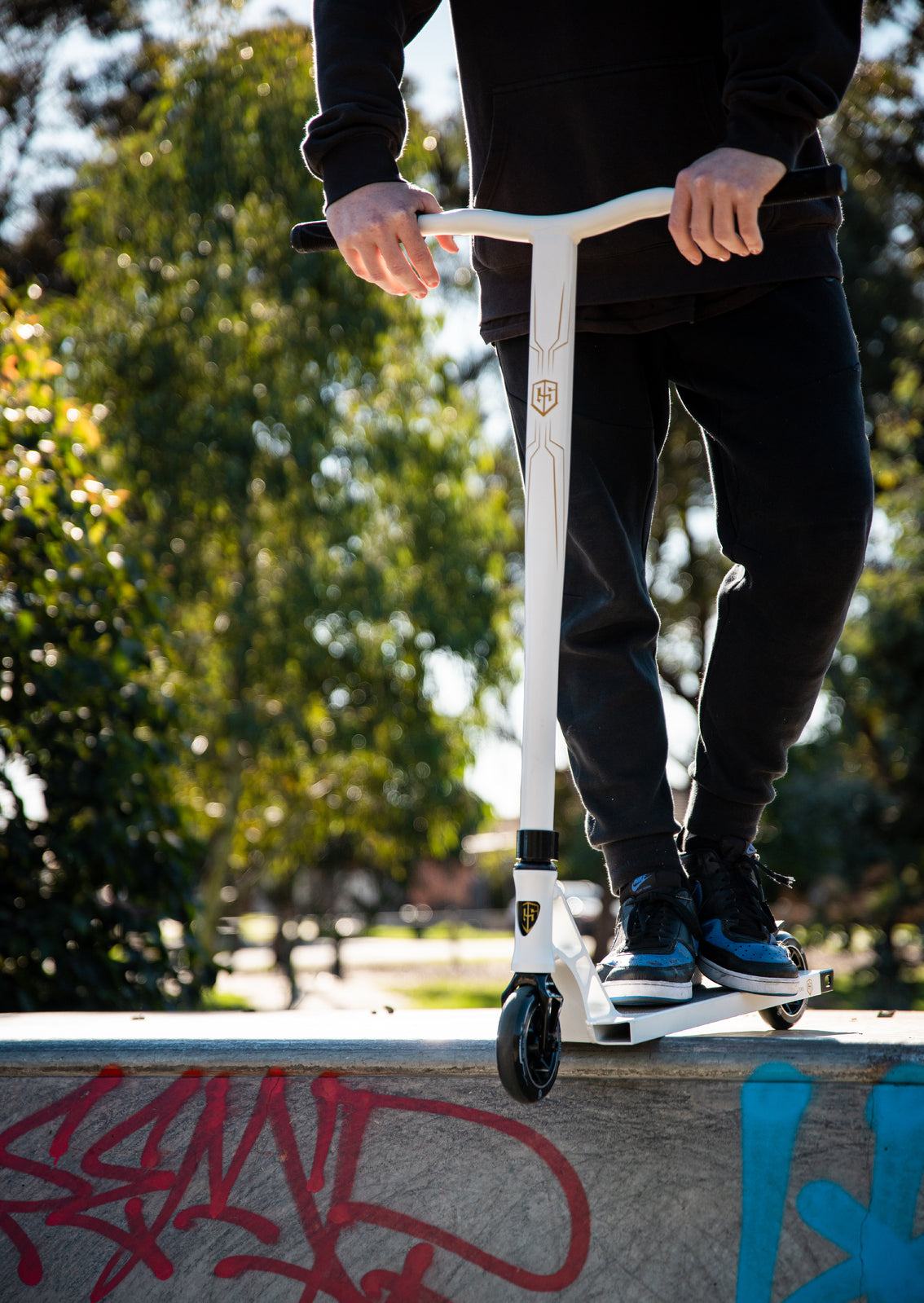 Grit INVADER Scooter White