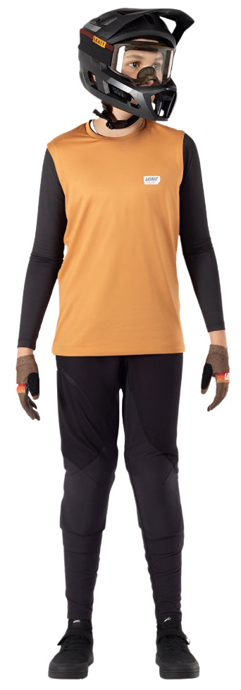 Leatt MTB Ride Kit 1.0 Junior Rust front facing model