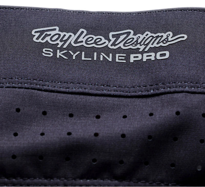 Troy Lee Designs Skyline Pro Short BN3TH Liner Mono Carbon DETAILS