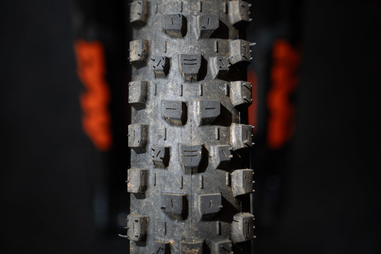MAXXIS Dissector G2 29 x 2.40 3C Terra DD TR Folding Tyre 120x2TPI E-25