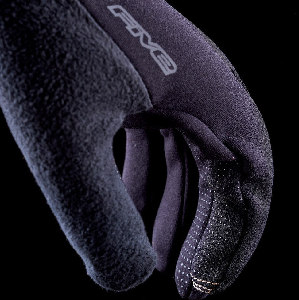 Five 25 WB Chill Black Gloves