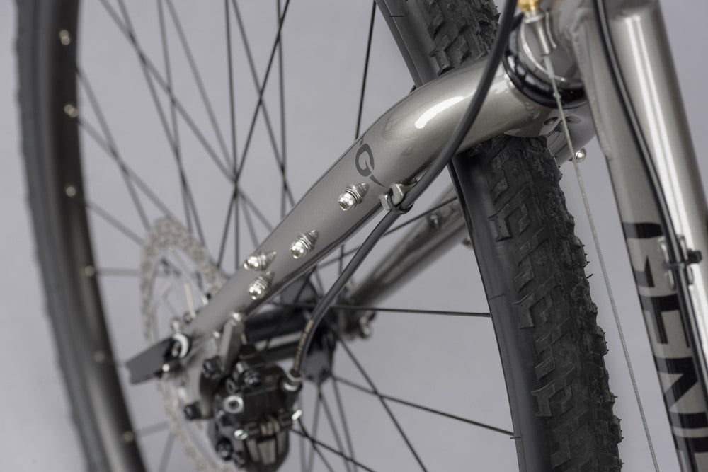 Genesis Croix de Fer 20 Flat Bar 700C Adventure Bike - Silver