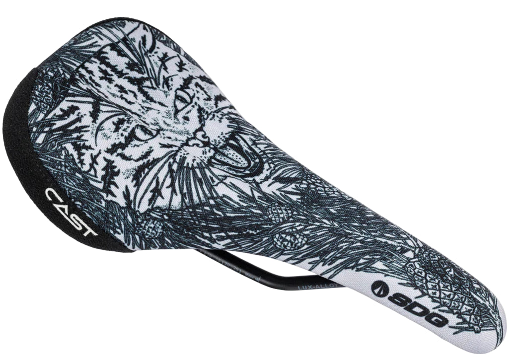 Cast MTB Kriss Kyle Scottish Wildcat SDG Bel-Air V3 Saddle LUX Alloy Rail
