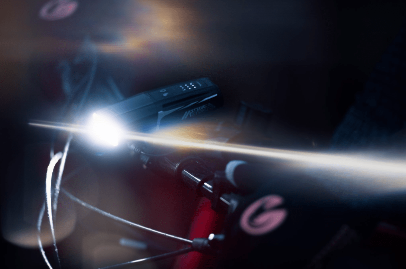 Moon Meteor Storm Pro 2000 Lumen Front