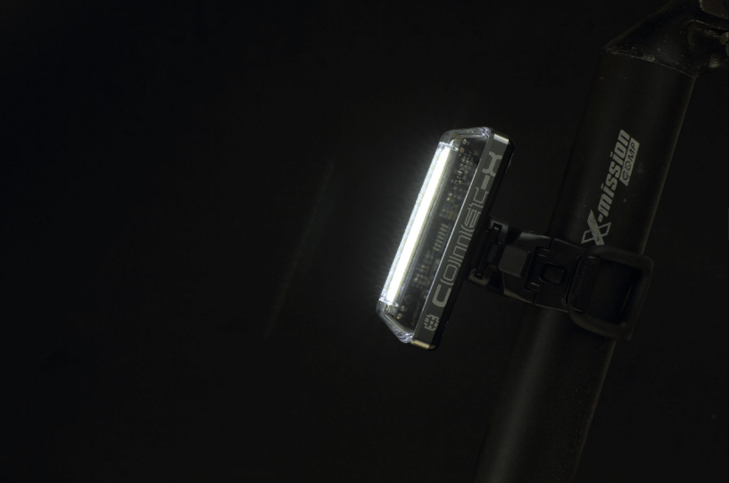 Moon Comet-X 60/120 Lumen Front