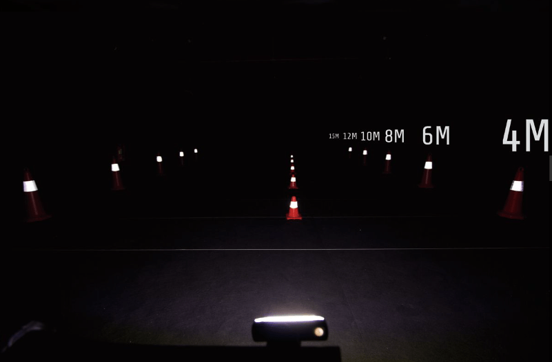 Moon Comet-X 60/120 Lumen Front