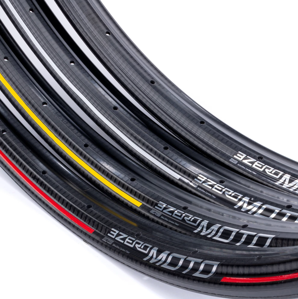 ZIPP RIM FRONT 3ZERO MOTO TLESS 29 32h Slate/RS Red Graphic