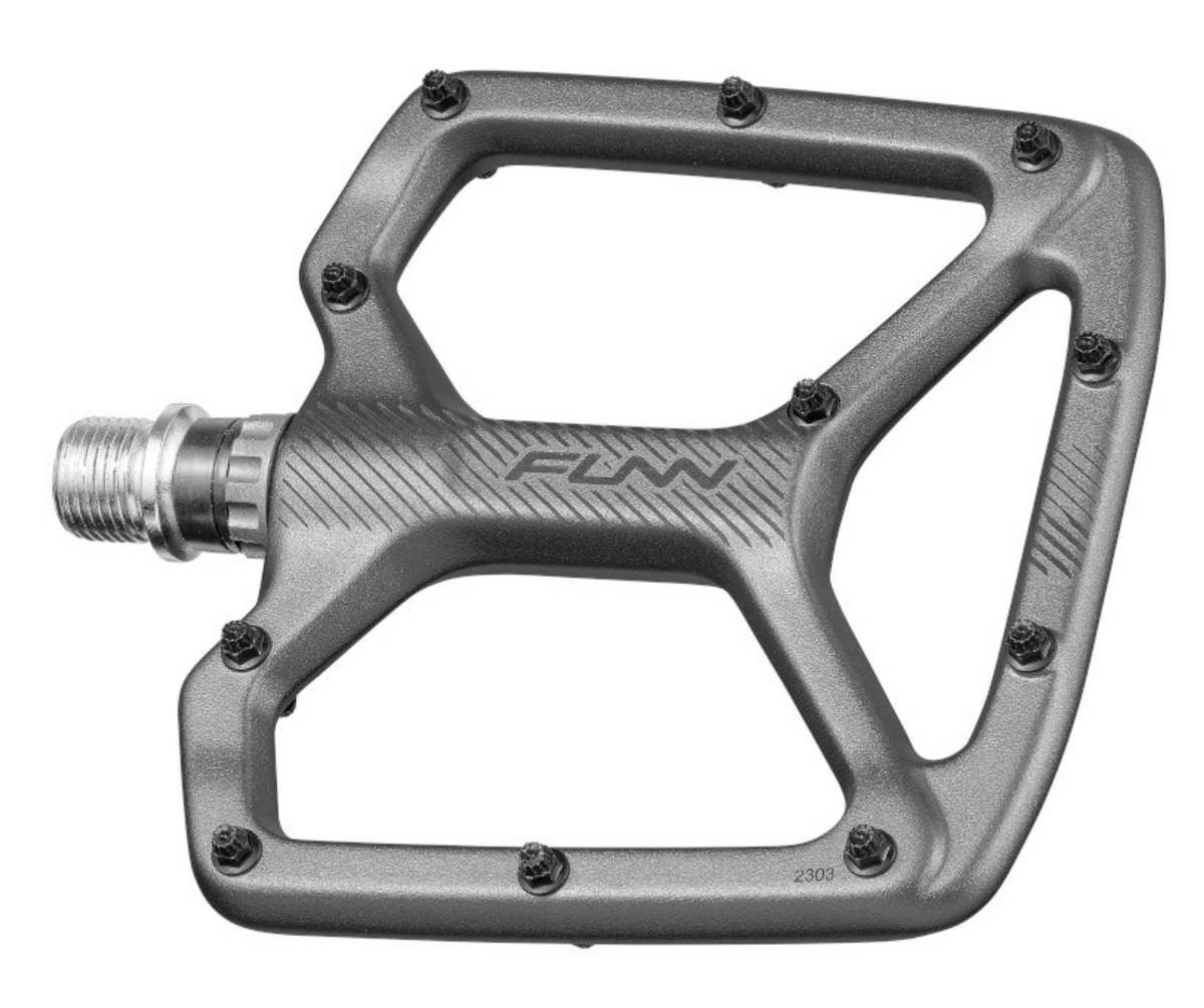 Funn Python V2 Flat Pedal with Long Pins
