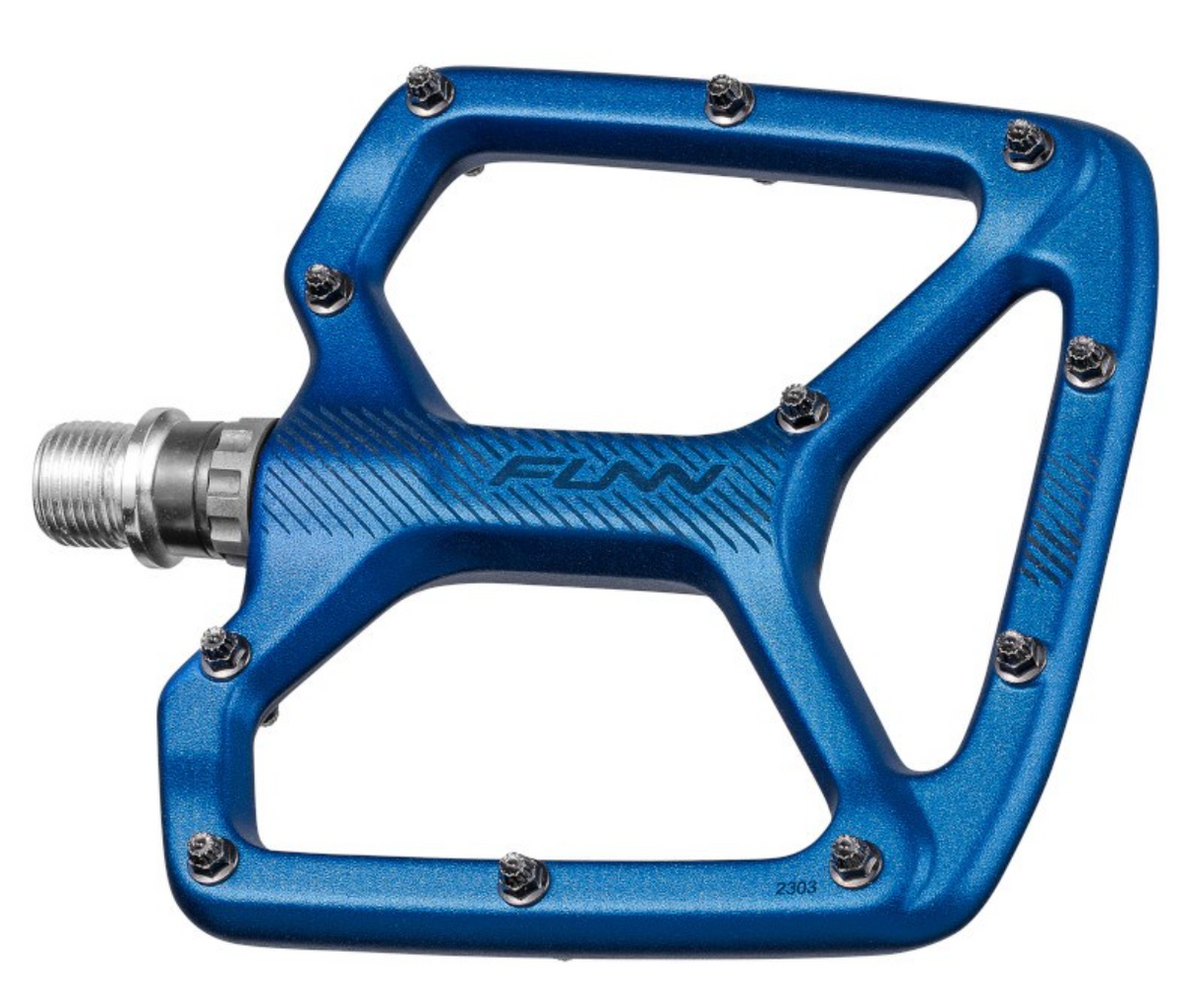 Funn Python V2 Flat Pedal with Long Pins