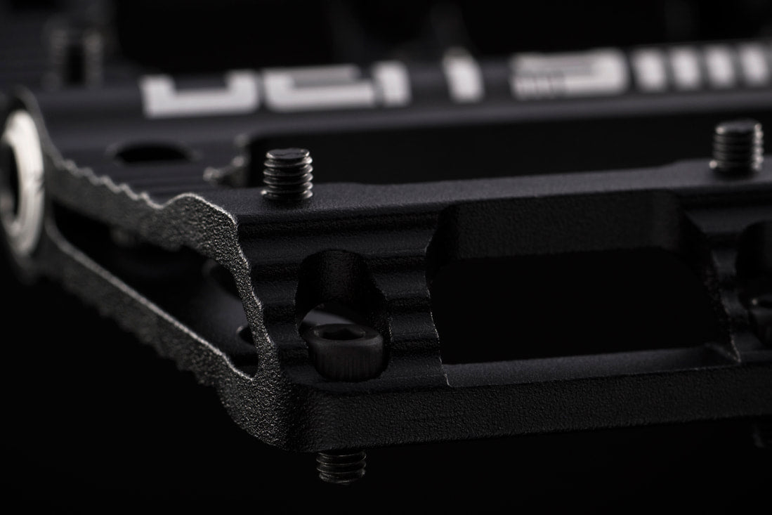 DEITY Black Kat Flat Pedals