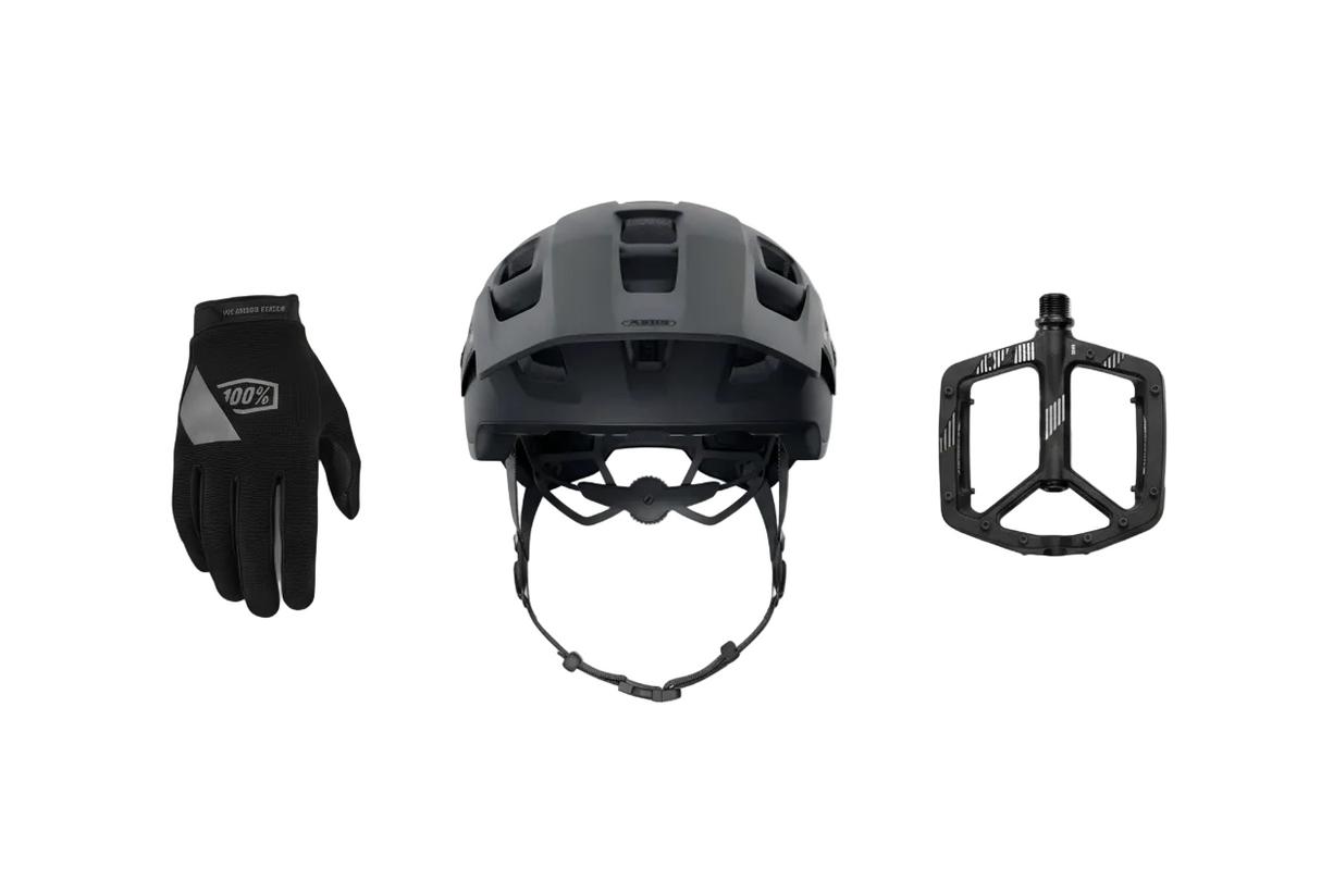 First Ride Essentials MTB Pack - Helmet, Pedals and Gloves