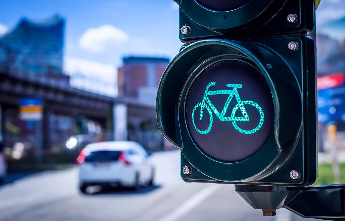 Safety Tips and laws for Electric Bikes and Scooters in Australia Crooze