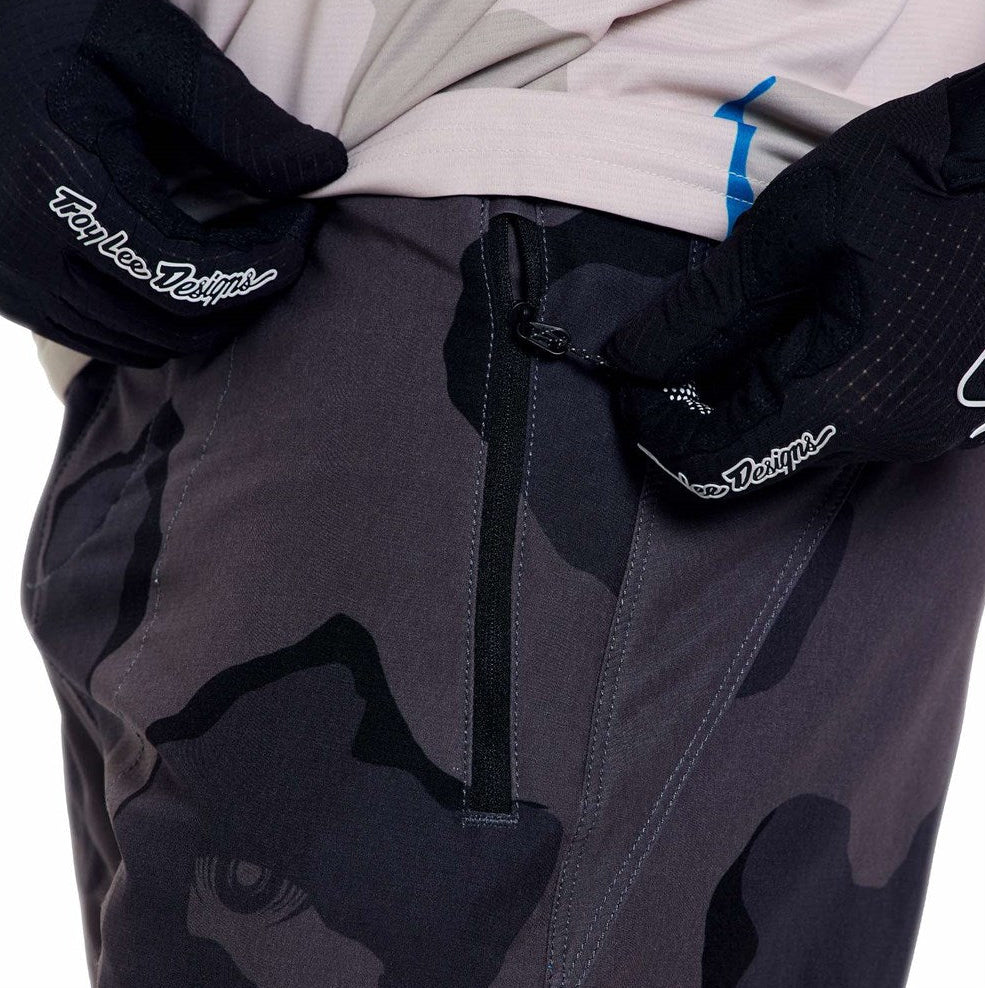 Troy Lee Designs Skyline Pro Short Shell Flow Camo Carbon ZIPPER