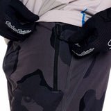 Troy Lee Designs Skyline Pro Short Shell Flow Camo Carbon ZIPPER