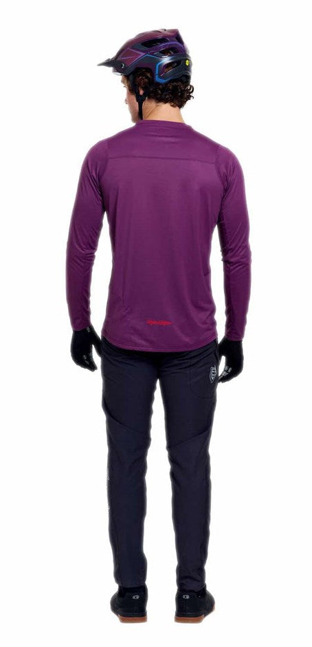 Troy Lee Designs Skyline Pro Pant Mono Carbon BACK FACING MODEL