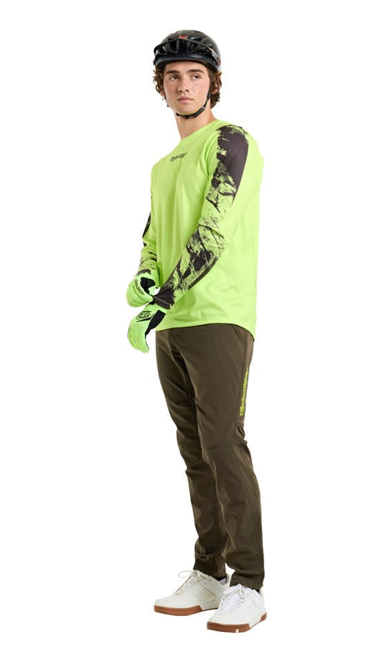 Troy Lee Designs Skyline Chill Pant 25.2 Mono Dark Earth SIDE-FRONT FACING MODEL