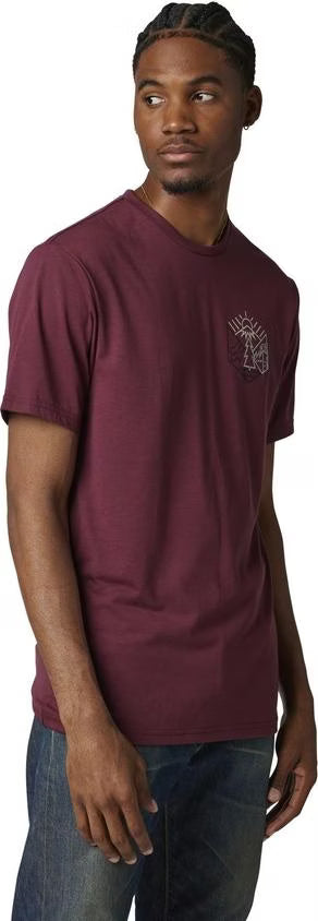 Fox CAVEAUT Short Sleeve TECH TEE Dark Maroon SIDE-FRONT FACING MODEL