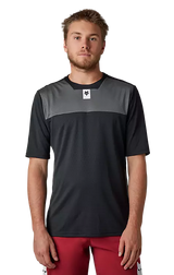 Fox Racing Defend Short Sleeve Jersey FRONT FACING MODEL