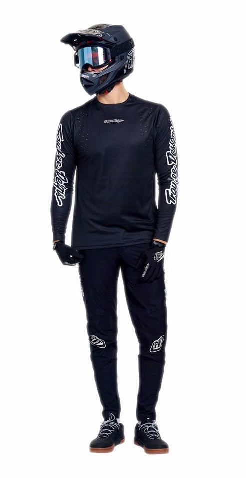 Troy Lee Designs Sprint Pro Jersey Mono Black FRONT FACING MODEL 