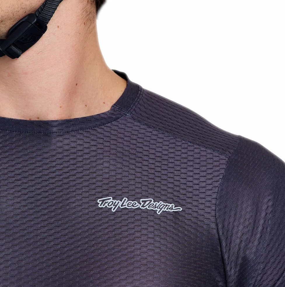 Troy Lee Designs Skyline Pro Air SS Jersey Mono Carbon DETAILS