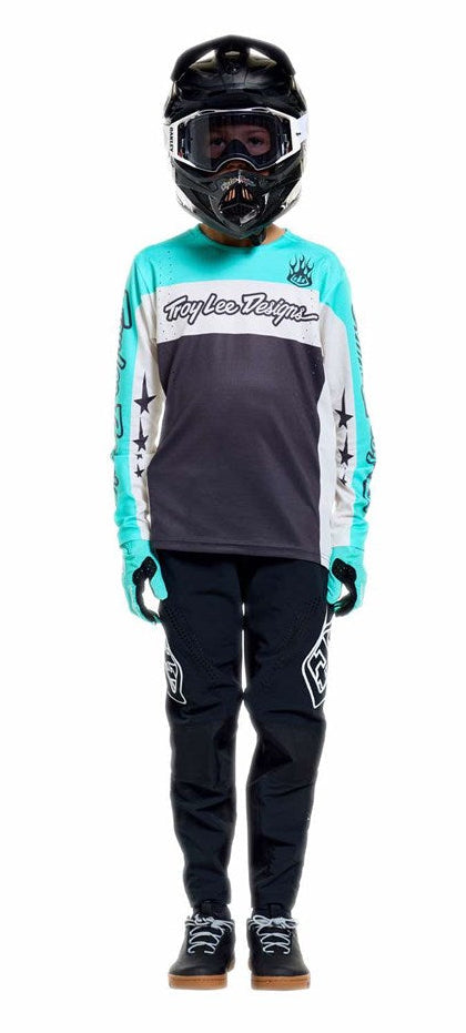 Troy Lee Designs Skyline Pro Short Sleeve Jersey Fangs Sangria FRONT FACING MODEL