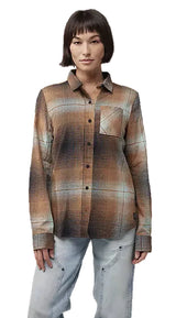 Fox Women's Traildust Flannel Shirt Wal FRONT FACING MODEL