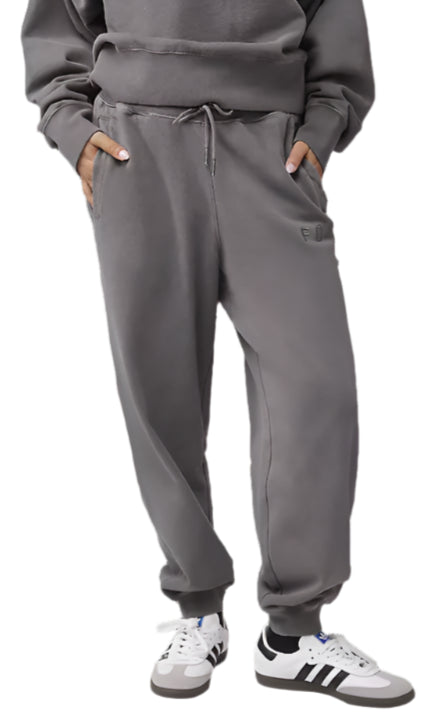 Fox Womens WORDMARK Fleece Jogger Pewter FRONT FACING MODEL