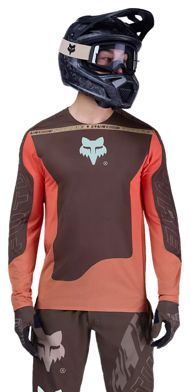Fox Flexair LS Jersey Elevated Cocoa FRONT FACING MODEL