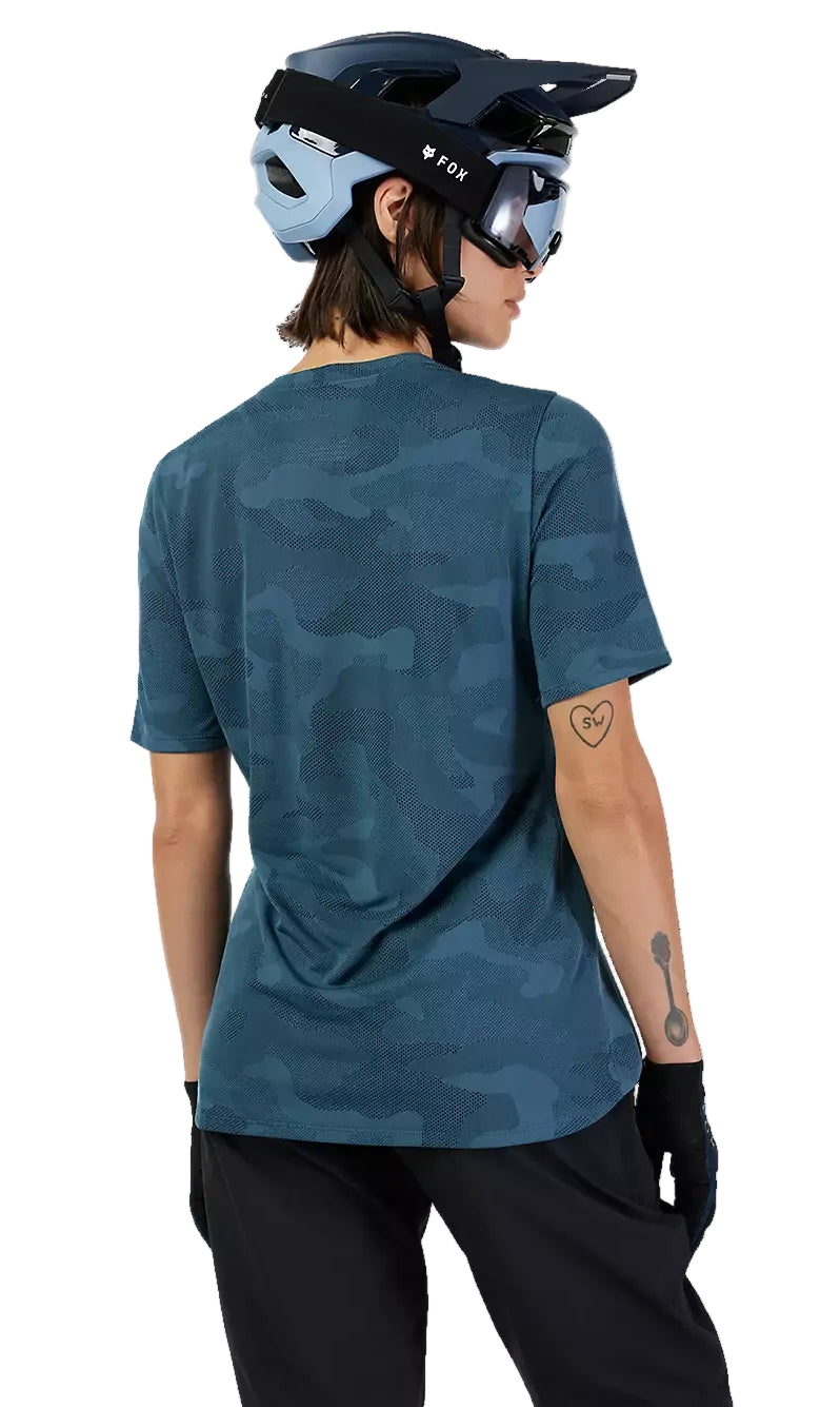 Fox Women's Ranger TruDri Short Sleeve Jersey Dark Vintage BACK FACING MODEL