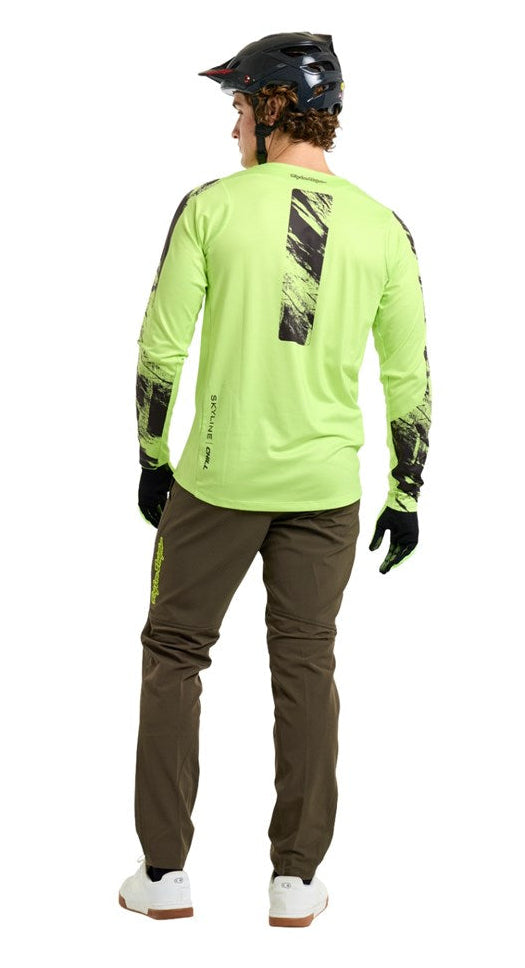 Troy Lee Designs Skyline Chill Jersey 25.2 Rockslide Glo Yellow BACK FACING MODEL