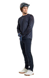 Troy Lee Designs Skyline Chill Jersey 25.2 Rockslide Obsidian SIDE-FRONT FACING MODEL