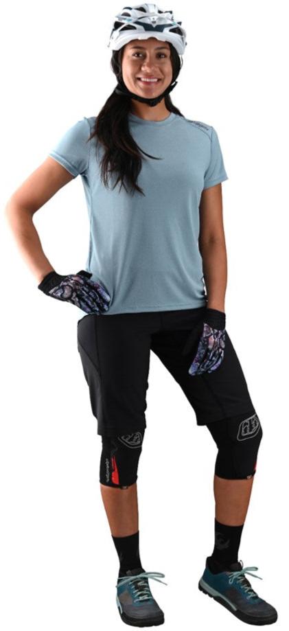 TLD Womens LILIUM SS JERSEY HEATHER - SMOKE BLUE FRONT FACING MODEL
