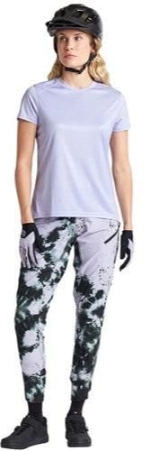 TROY LEE DESIGNS 24.1 Womens LILIUM SS JERSEY - LILAC FRONT FACING MODEL