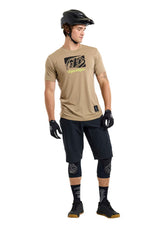 Troy Lee Designs Skyline SS Ride Tee 25.2 Scrubbed Timber FRONT FACING MODEL