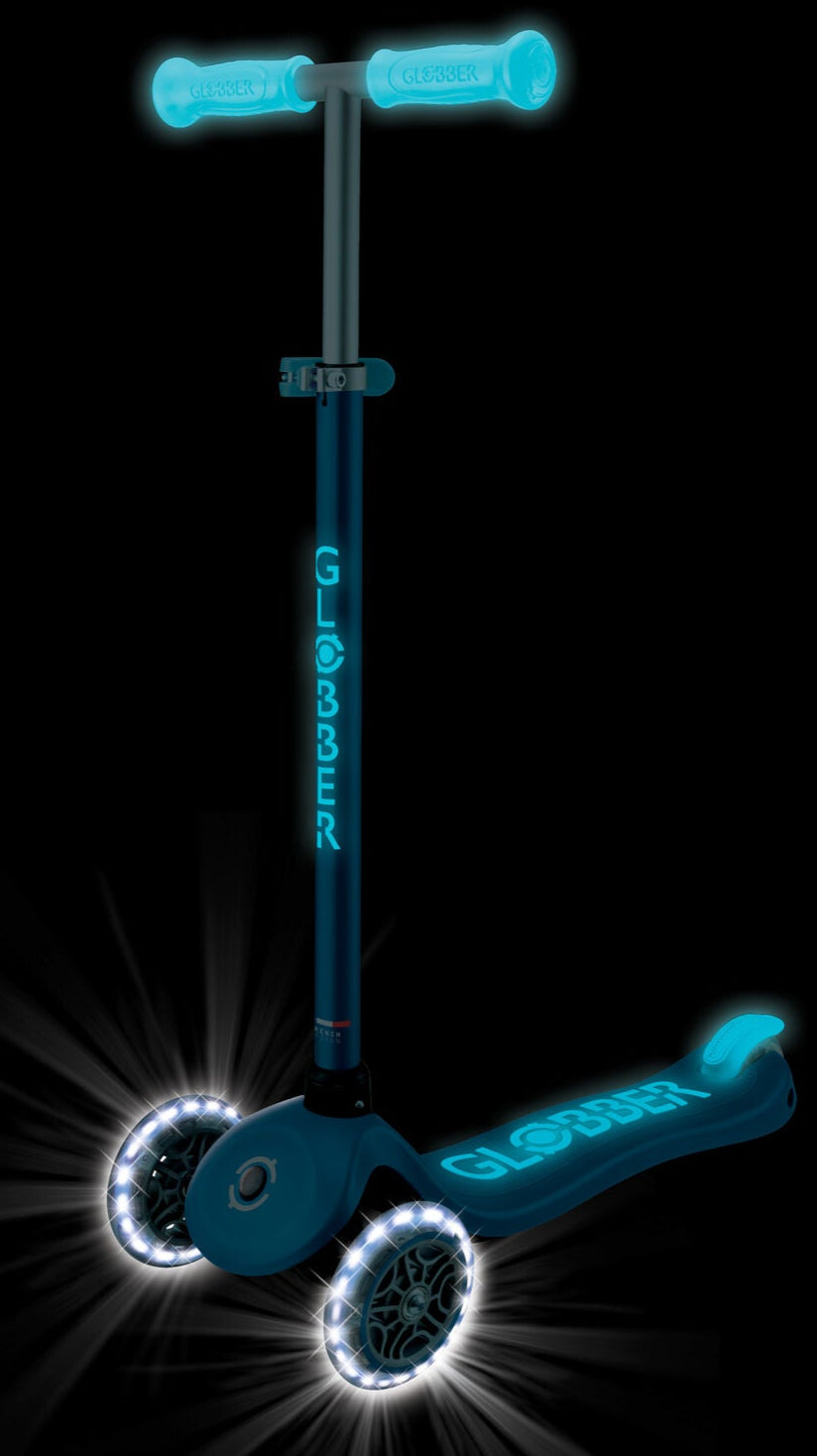 Globber Primo Plus Scooter with Glow Lights
