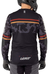 Leatt MTB Gravity 4.0 Jersey Black BACK FACING MODEL