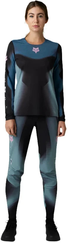 Fox WOMENS FLEXAIR LS JERSEY TS57 - Black Front Facing Model