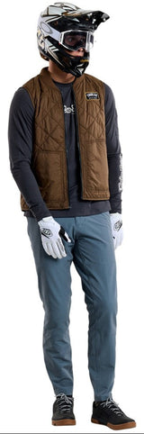 Troy Lee Designs RUCKUS RIDE VEST MONO CHOCOLATE SIDE FRONT FACING MODEL