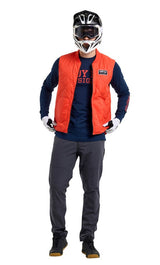 Troy Lee Designs Ruckus Ride Vest 25.2 Mono Fuego FRONT FACING MODEL