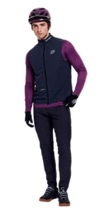 Troy Lee Designs Skyline Pro Vest Mono Carbon FRONT FACING MODEL