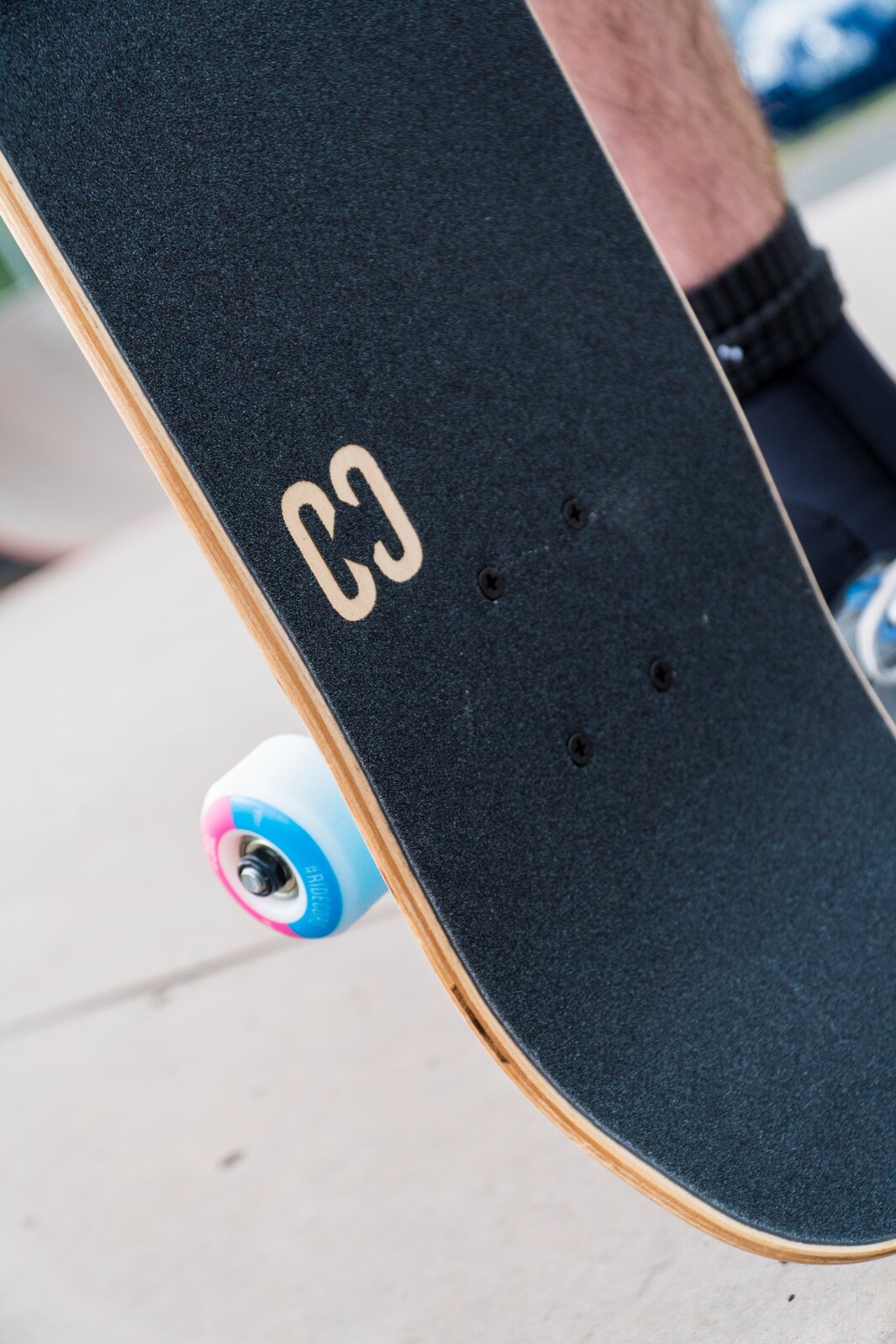 CORE Complete Skateboard C2 Split - Pink/Blue