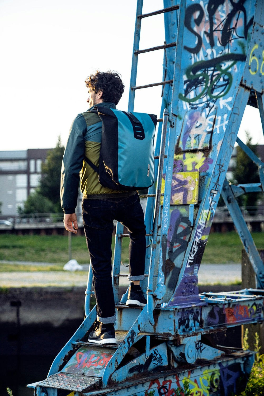 ORTLIEB VELOCITY PETROL - BLACK BACKPACK