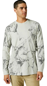 Fox KARRERA Long Sleeve PREMIUM TEE Lgy FRONT FACING MODEL