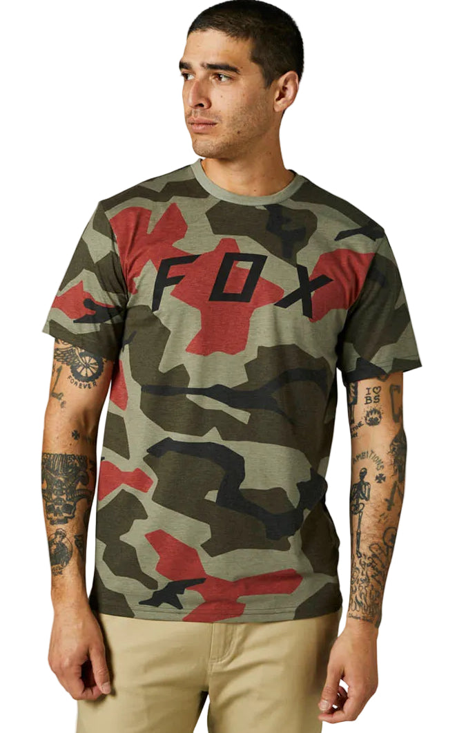 Fox BNKR Short Sleeve TECH TEE Green Camo Front Facing Model 