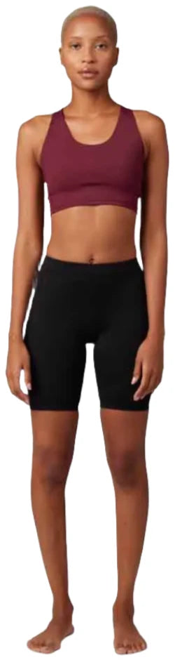 Fox WOMENS MOTIVE SHORT - Black FRONT FACING MODEL