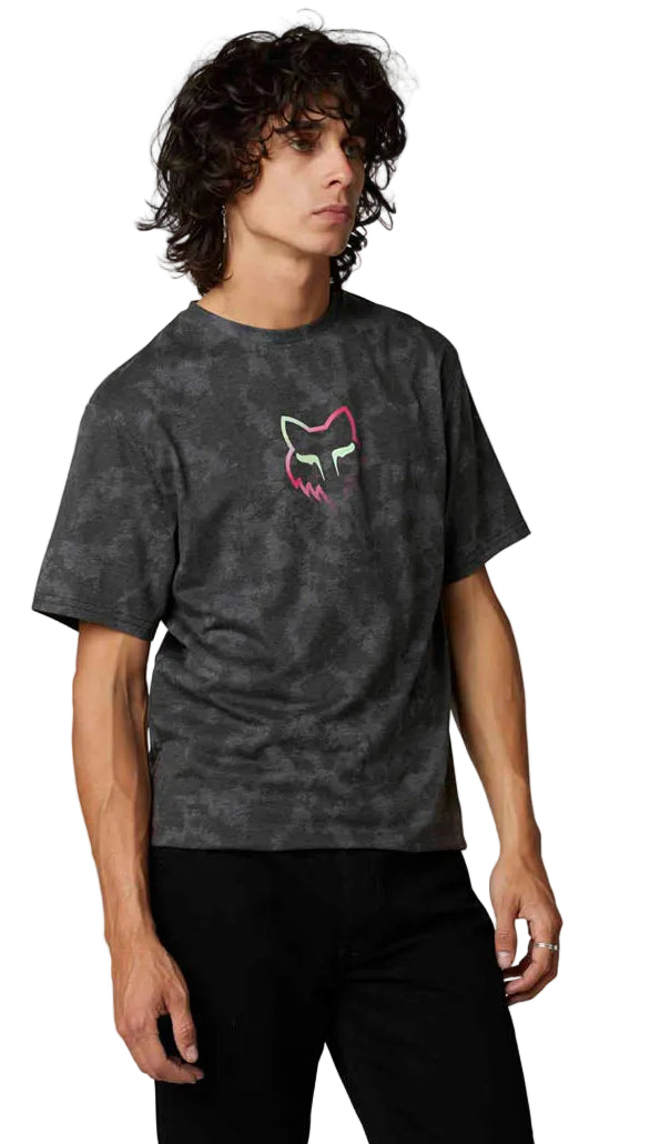 Fox DETONATE Short Sleeve TECH TEE Black SIDE-FRONT FACING MODEL