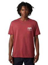 Fox ROCKWILDER SS PREM TEE Scarlet FRONT FACING MODEL