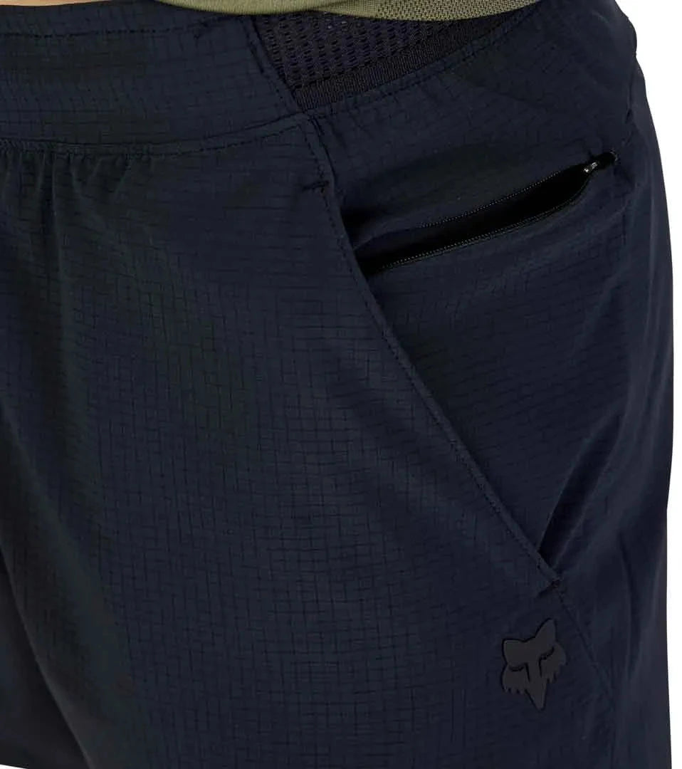 Fox MOTIVE SHORT 5" LINERLESS - Black POCKET