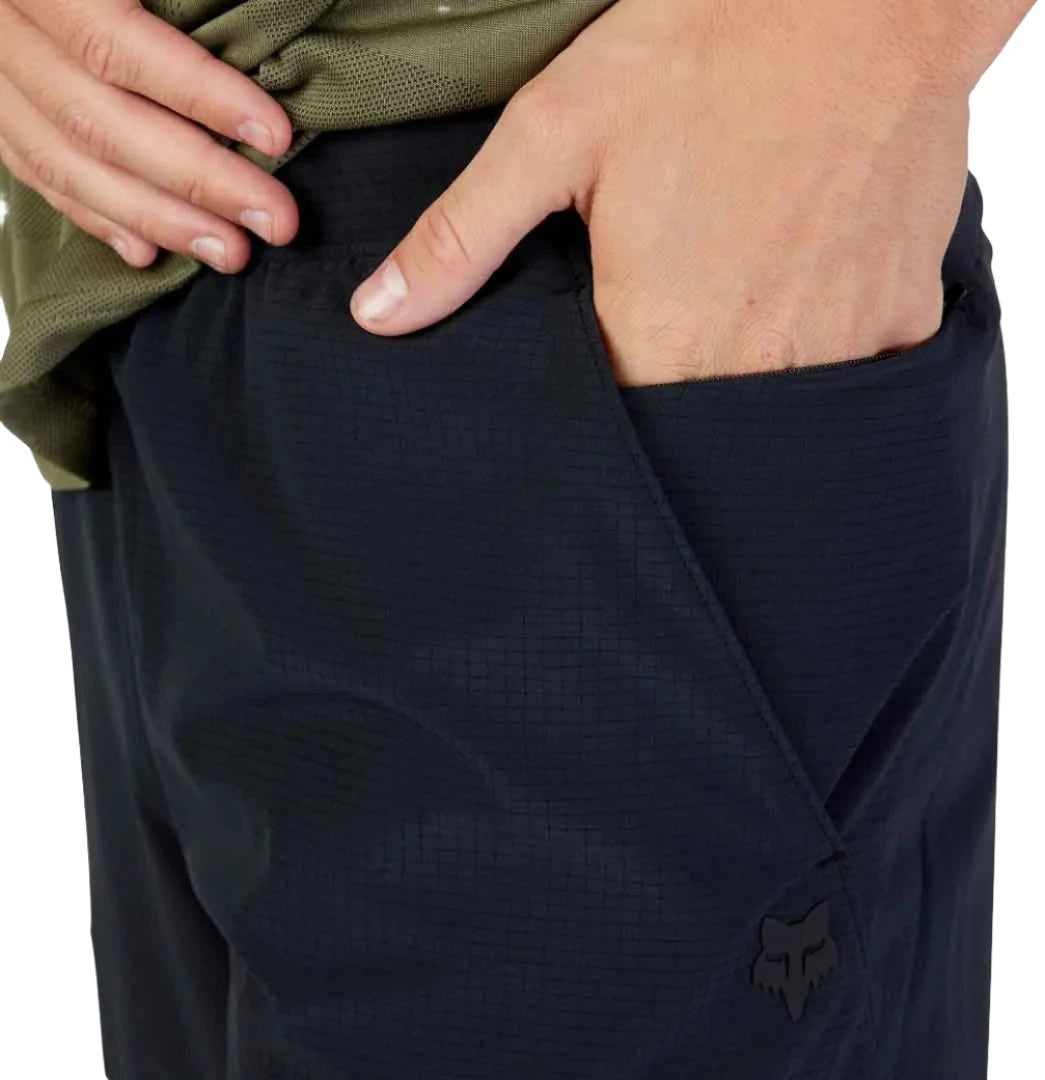Fox MOTIVE SHORT 5" LINERLESS - Black POCKET
